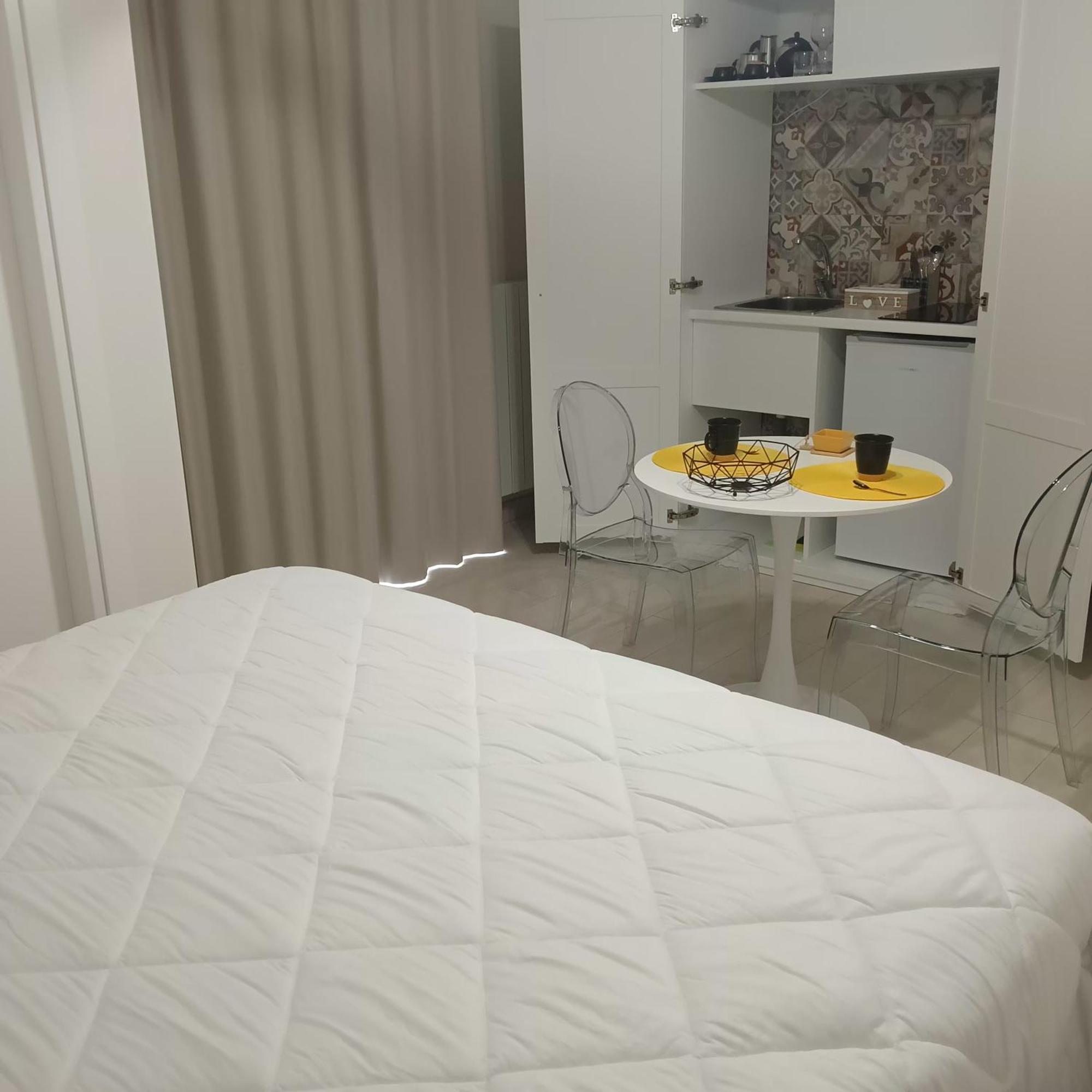 Mya Luxury Rooms And Wellness Melendugno Exterior foto