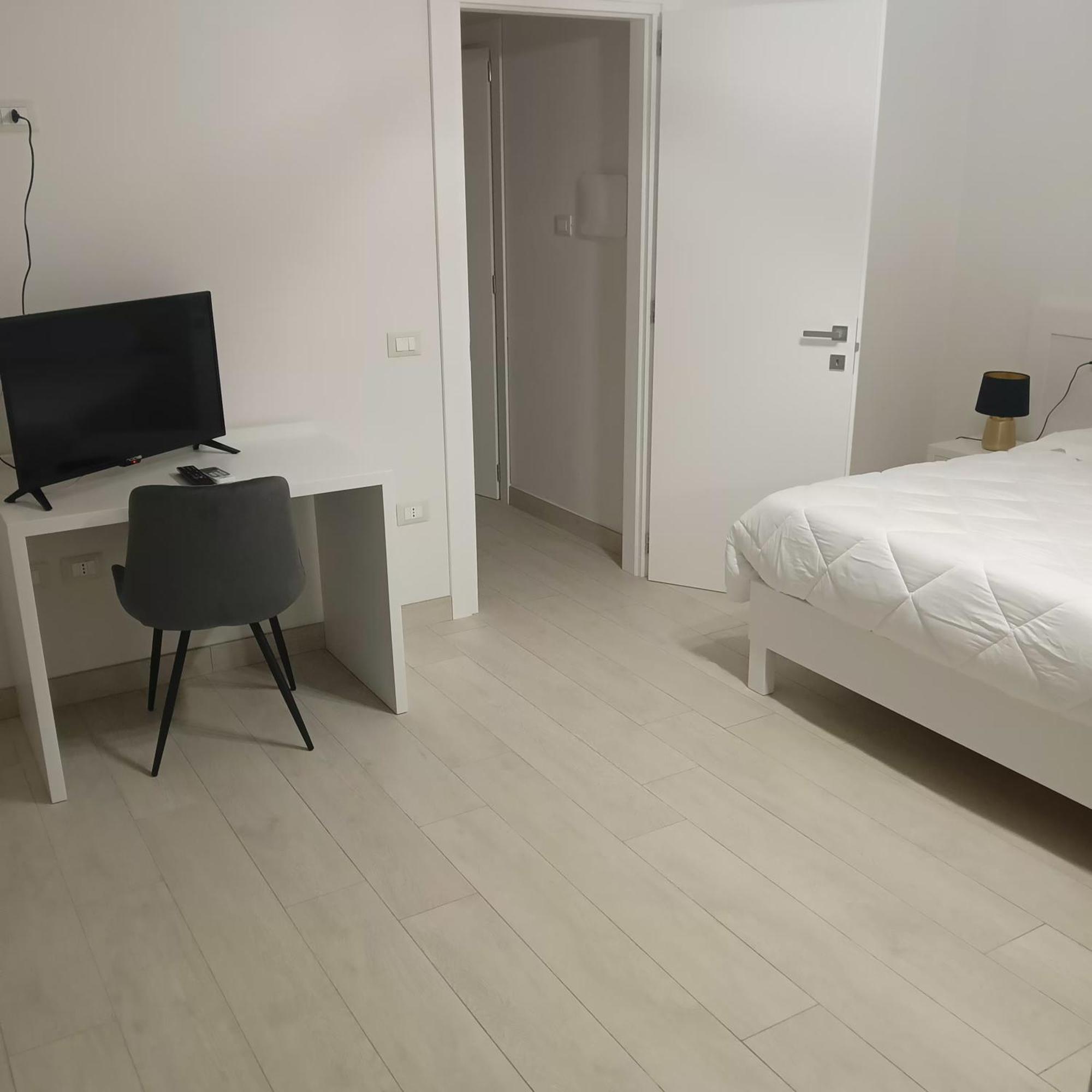 Mya Luxury Rooms And Wellness Melendugno Exterior foto